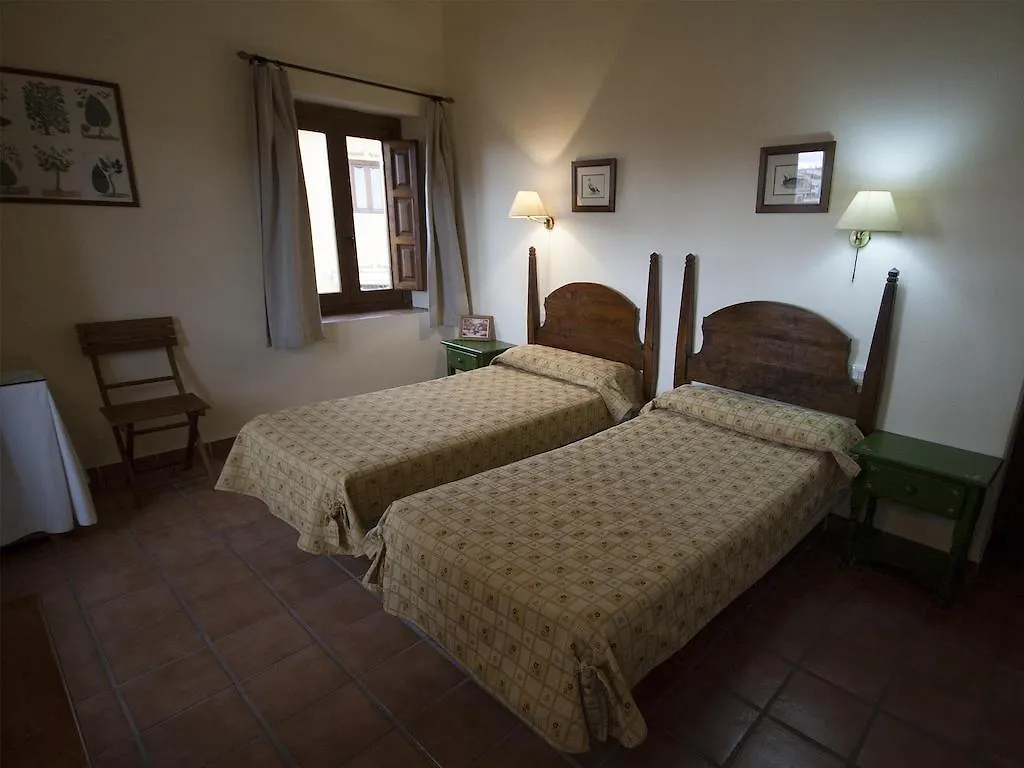 La Hosteria De Oropesa Guest house